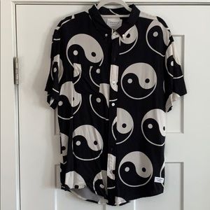 Duvin Design Company Button Up